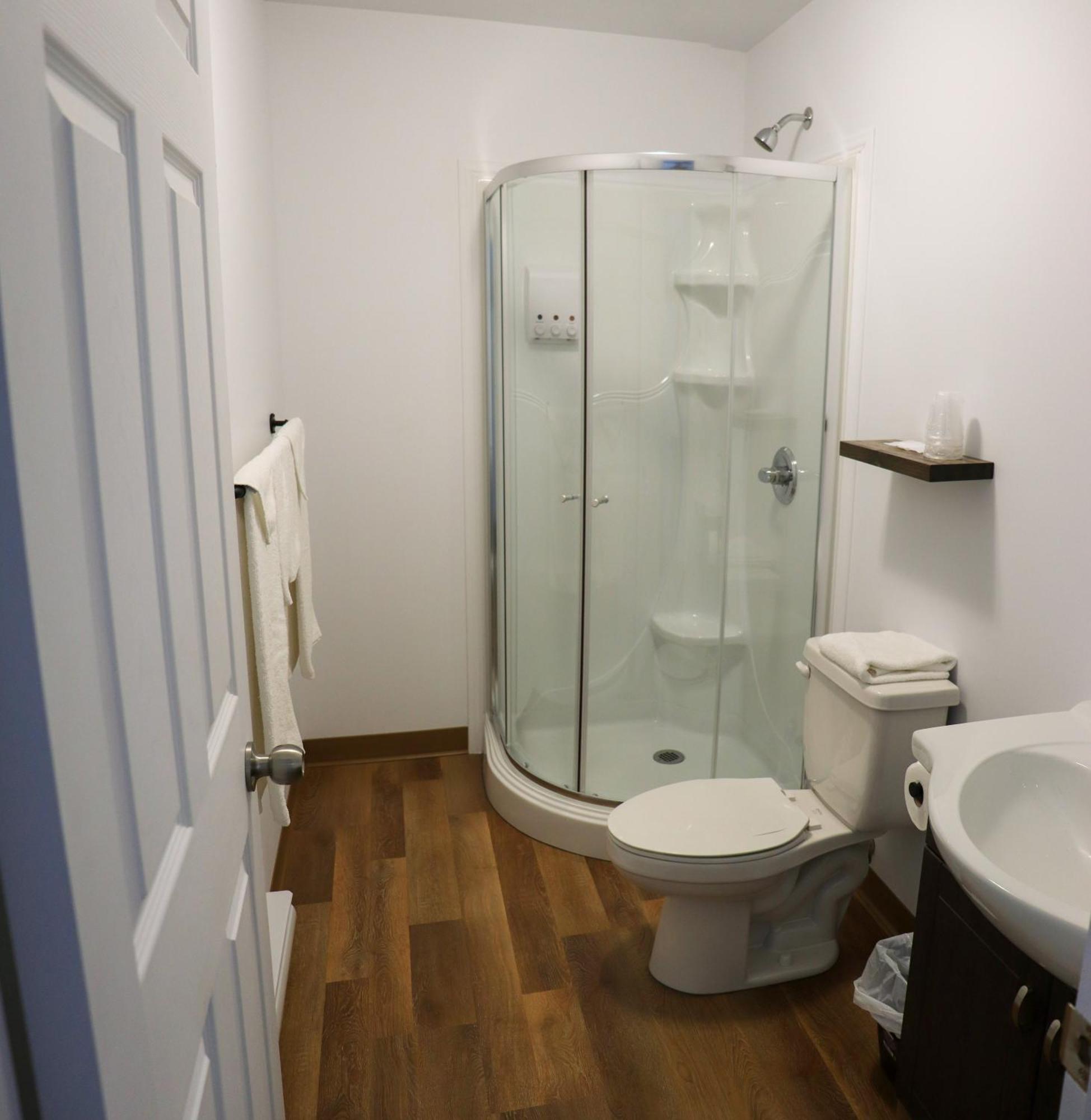 Motel M Saint-Adelme Zewnętrze zdjęcie